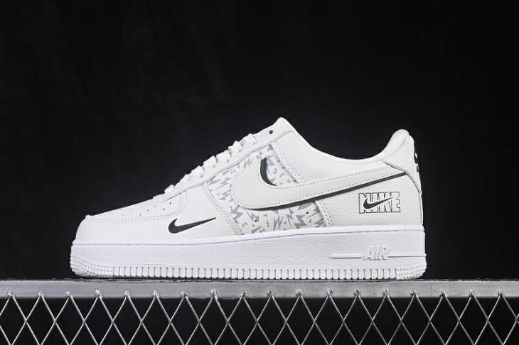 Picture of Air Force 1 _SKUfw24481694085638622fw